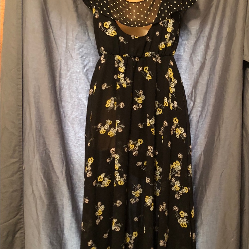 Cold shoulder dress size x-small - Picture 5 of 6